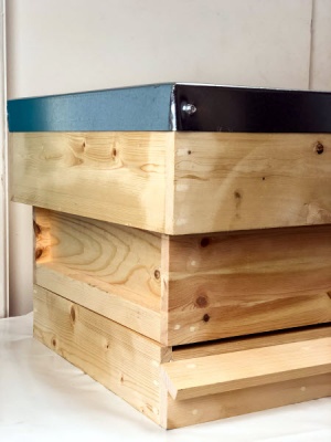 Bee Hive - National Floor, Brood Chamber, Crown Board and Roof